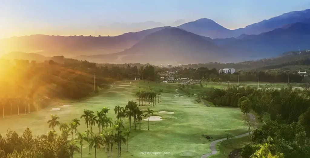 Citra Mansion Golf Course View